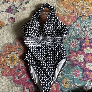 La Blanca Womens One Piece Swimsuit Size 12 Black  And White